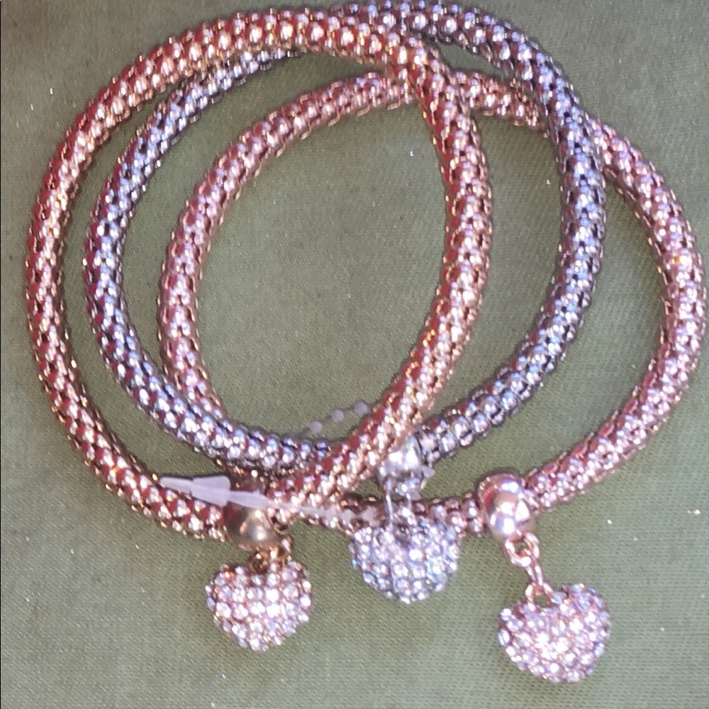 Charm bracelet - Picture 2 of 2